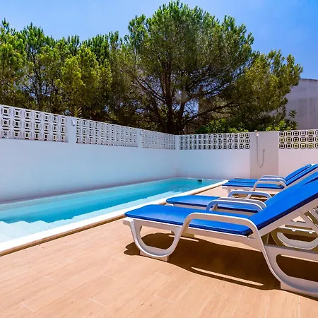 Audiencia 145 * Каштру-Марин